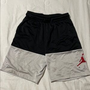 Jordan boys large Black and Gray Athletic Shorts